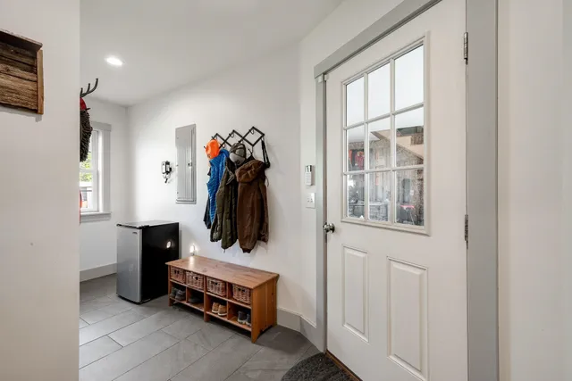 $675,000 | 36 Pearl Street, Grand Isle, VT 05458