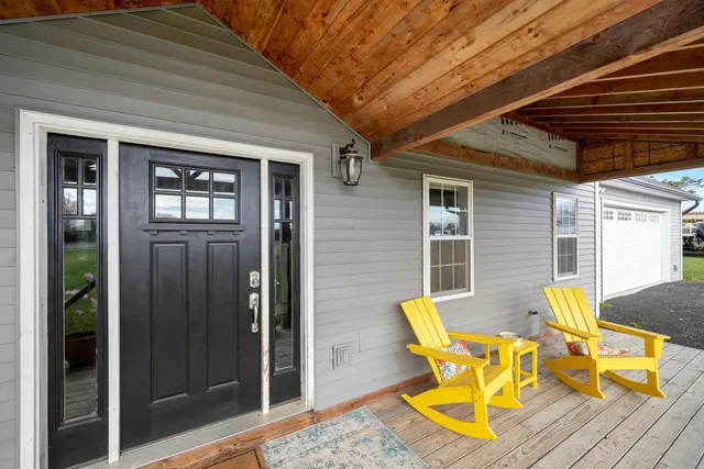$675,000 | 36 Pearl Street, Grand Isle, VT 05458