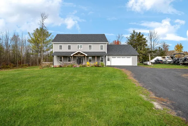 $675,000 | 36 Pearl Street, Grand Isle, VT 05458