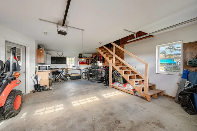 $675,000 | 36 Pearl Street, Grand Isle, VT 05458