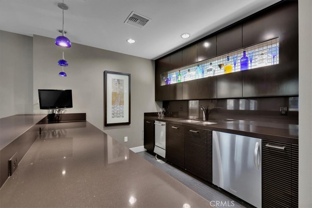 300 East 4th Street, Unit 103 Long Beach, CA 90802 - Photo 65 of 75