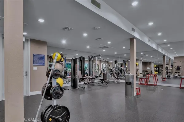 $748,000 | 300 East 4th Street, Unit 103, Long Beach, CA 90802