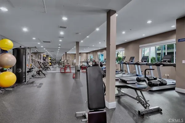 $748,000 | 300 East 4th Street, Unit 103, Long Beach, CA 90802