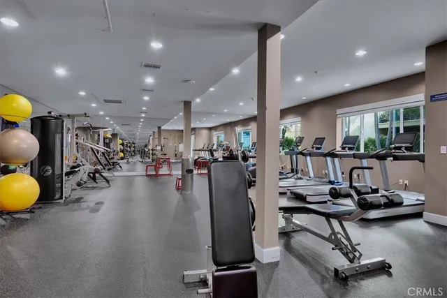 $748,000 | 300 East 4th Street, Unit 103, Long Beach, CA 90802