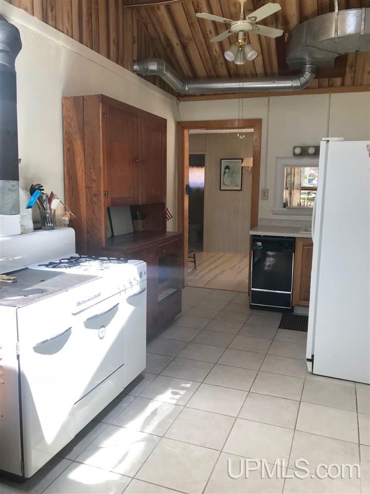 N3715 Co Road Marquette, MI 49855 - Photo 3 of 41