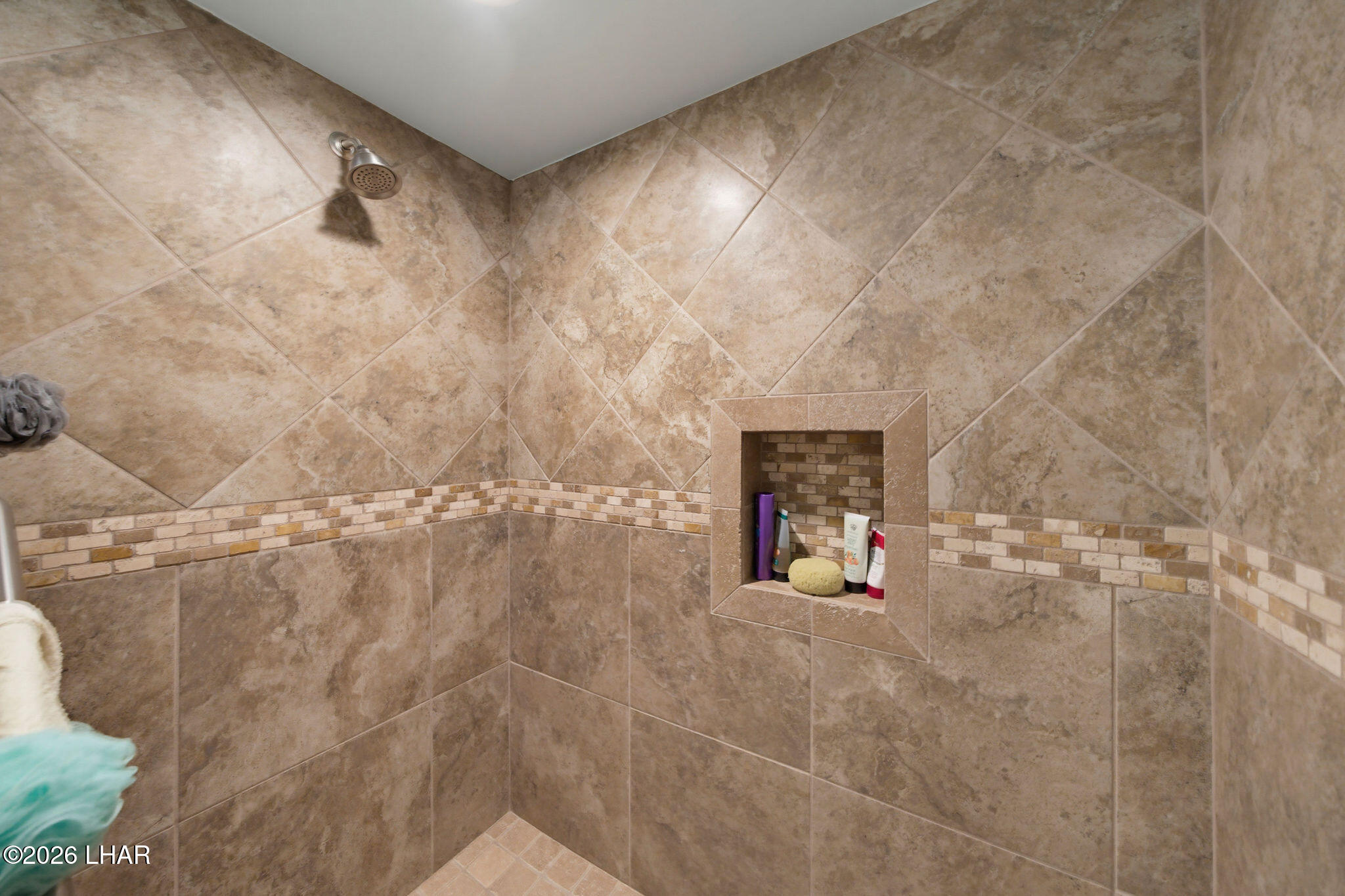 375 London Bridge Road, Unit 40 Lake Havasu City, AZ 86403 - Photo 23 of 39 Walk-in Shower