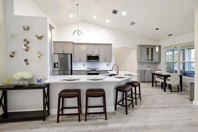 $550,000 | 6540 36th Place, Vero Beach, FL 32966