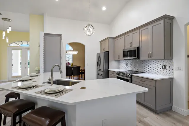 $550,000 | 6540 36th Place, Vero Beach, FL 32966