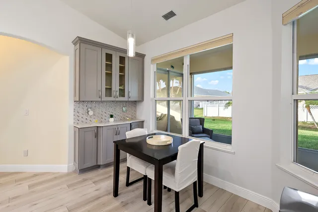 $550,000 | 6540 36th Place, Vero Beach, FL 32966