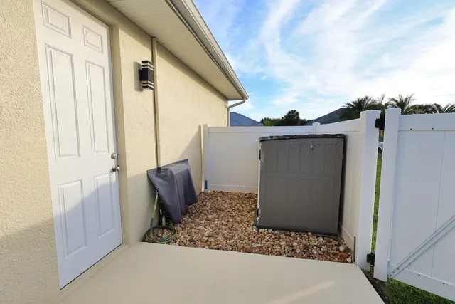 $550,000 | 6540 36th Place, Vero Beach, FL 32966