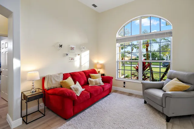 $550,000 | 6540 36th Place, Vero Beach, FL 32966