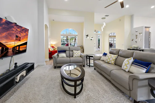 $550,000 | 6540 36th Place, Vero Beach, FL 32966