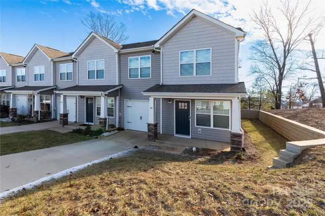 $341,500 | 103 Gregory Court, Weaverville, NC 28787