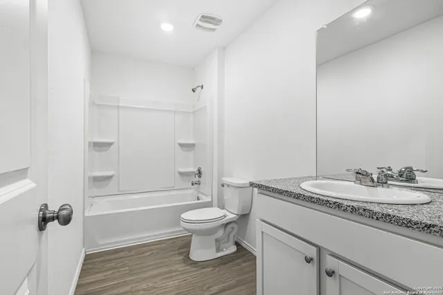 $1,900 | 2811 Gustavo Drive, Converse, TX 78109