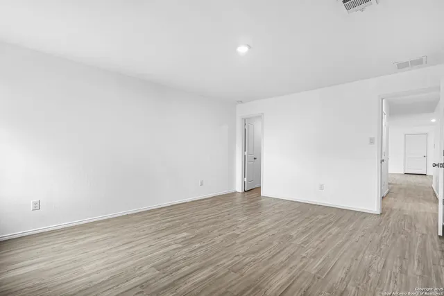 $1,900 | 2811 Gustavo Drive, Converse, TX 78109