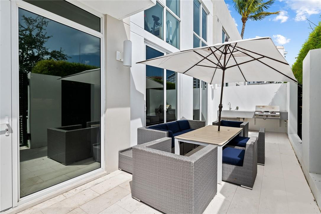 401 North Birch Road, Unit TH2 Fort Lauderdale, FL 33304 - Photo 24 of 39 Photo 24