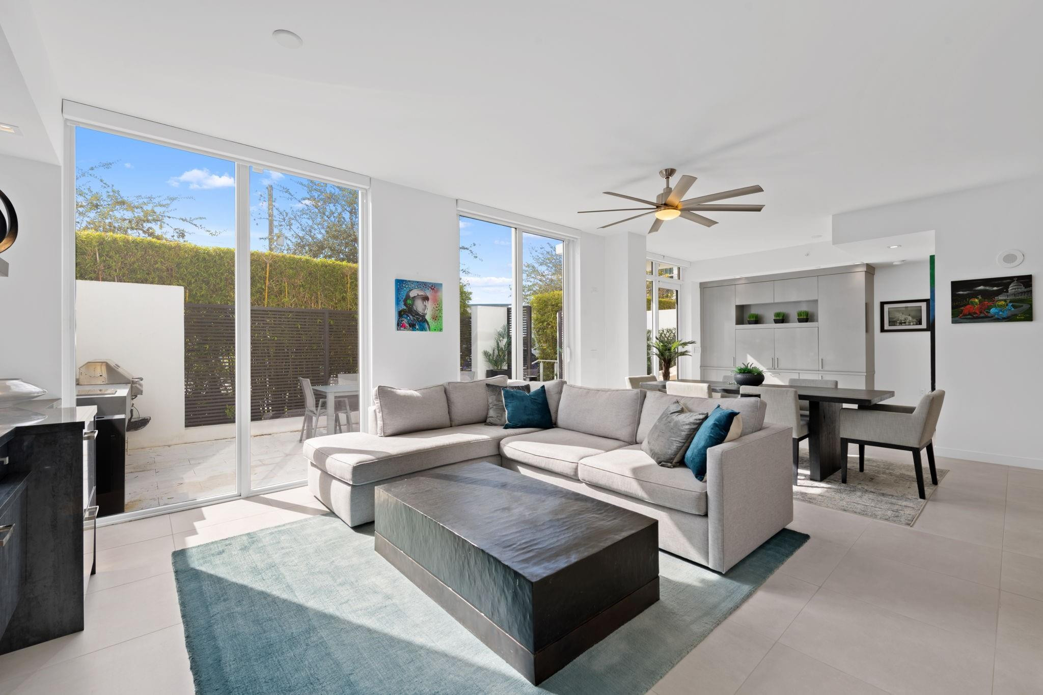 401 North Birch Road, Unit TH2 Fort Lauderdale, FL 33304 - Photo 8 of 39 Photo 8