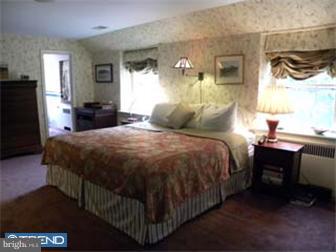 100 Blackthorn Road Wallingford, PA 19086 - Photo 7 of 12 Bedroom - Main