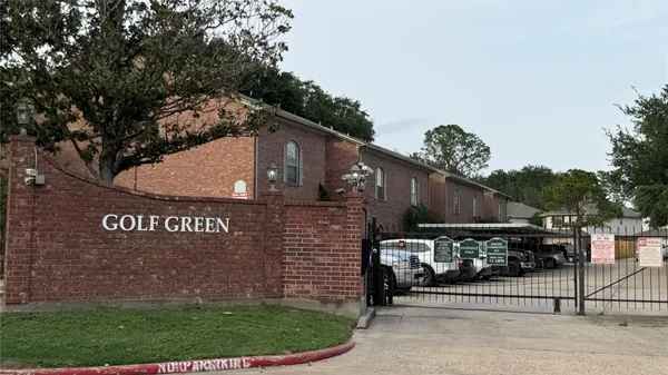 $1,050 | 6500 Harbor Town Drive, Unit 2504, Houston, TX 77036