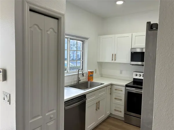 $2,200 | 360 Cape Harbour Loop, Unit 105, Bradenton, FL 34212