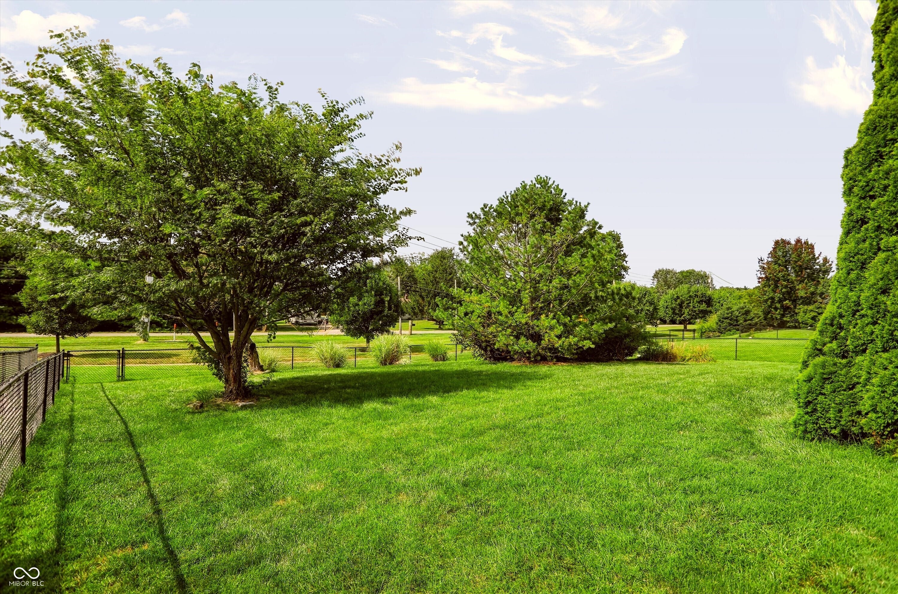 1555 Connemara Road Indianapolis, IN 46217 - Photo 54 of 65 Gallery Image 54