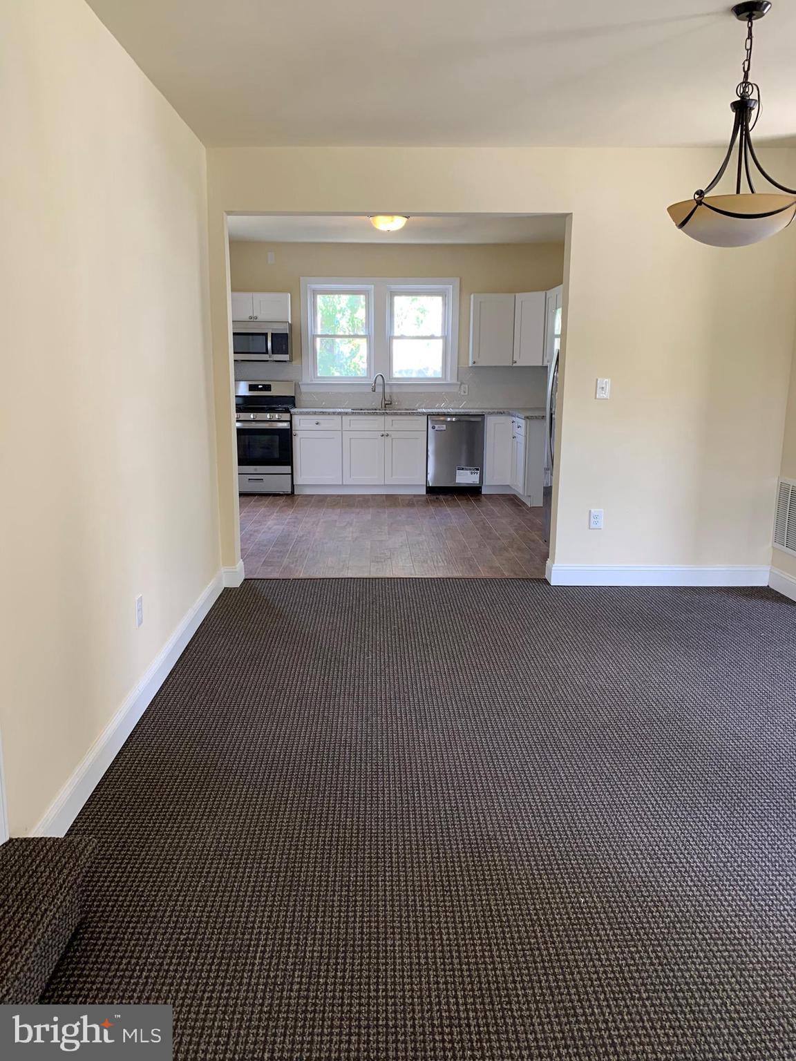 211 Taylor Street Riverside, NJ 08075 - Photo 8 of 20 Living/Dining Area