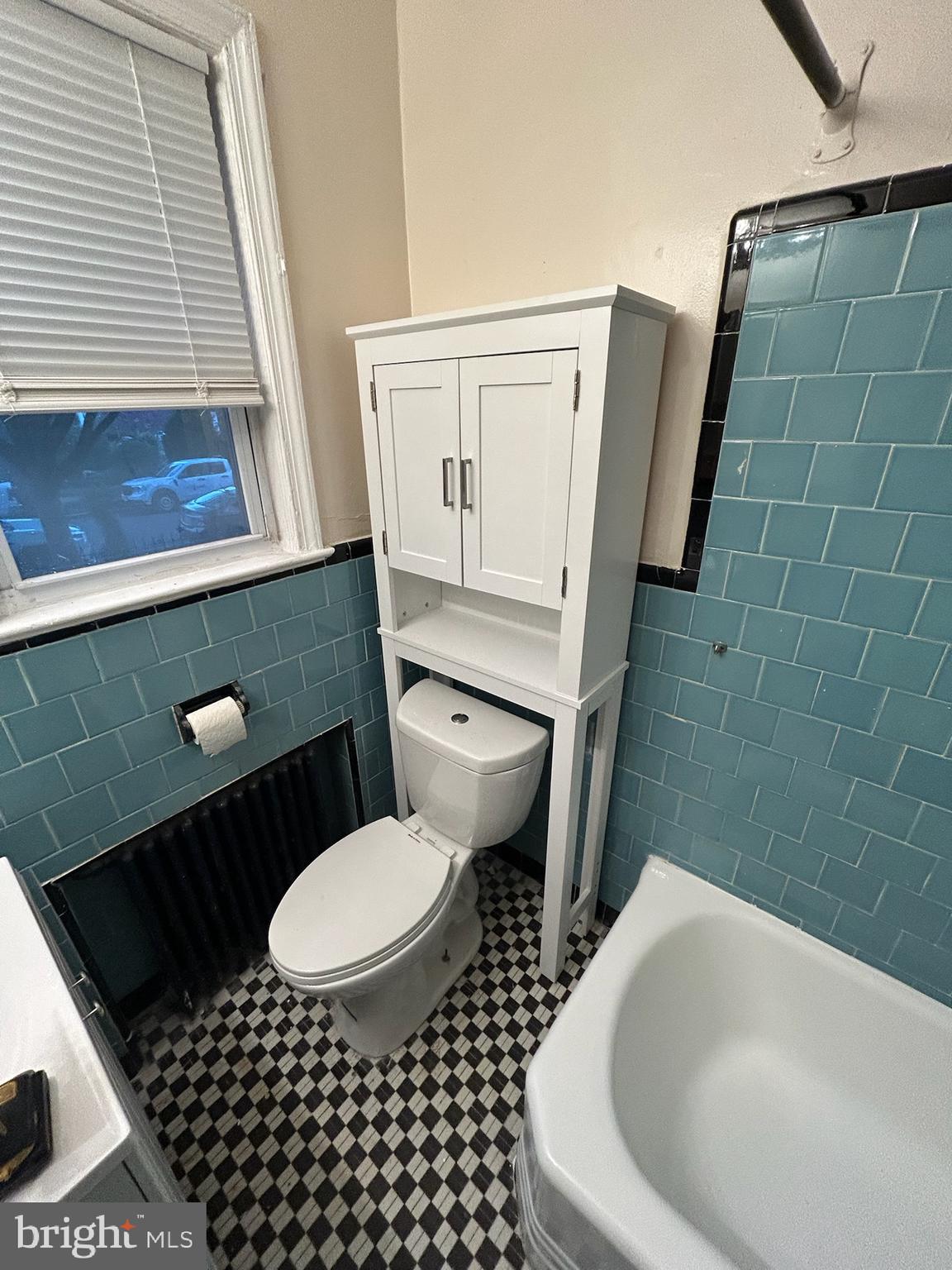 904 5th Street Northeast Washington, DC 20002 - Photo 7 of 11 Bathroom