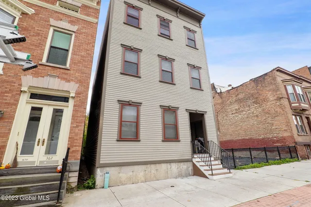 $1,750 | 364 Madison Avenue, Unit 3, Albany, NY 12210