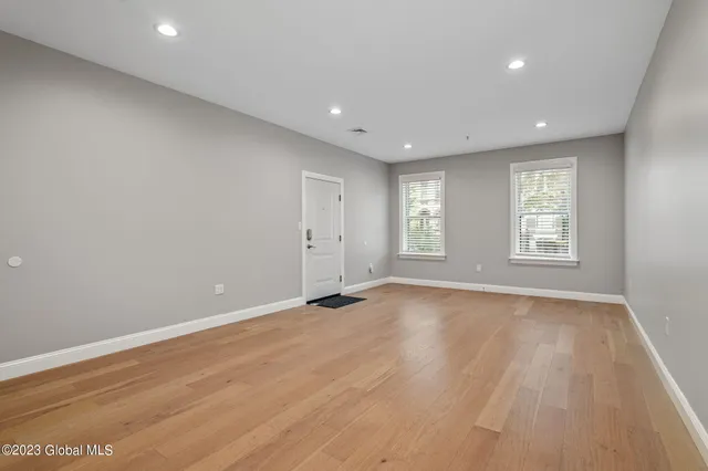 $1,750 | 364 Madison Avenue, Unit 3, Albany, NY 12210