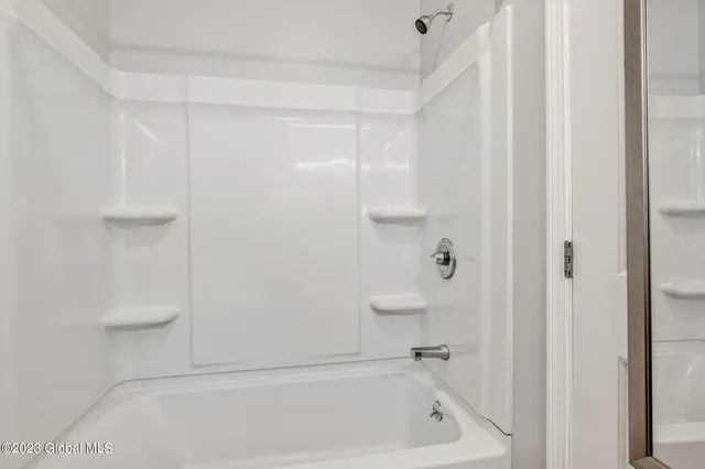 $1,750 | 364 Madison Avenue, Unit 3, Albany, NY 12210