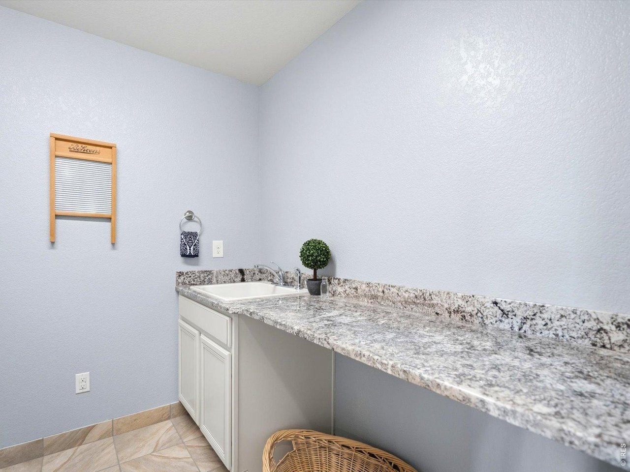 5035 Peregrine Road Dacono, CO 80514 - Photo 34 of 50