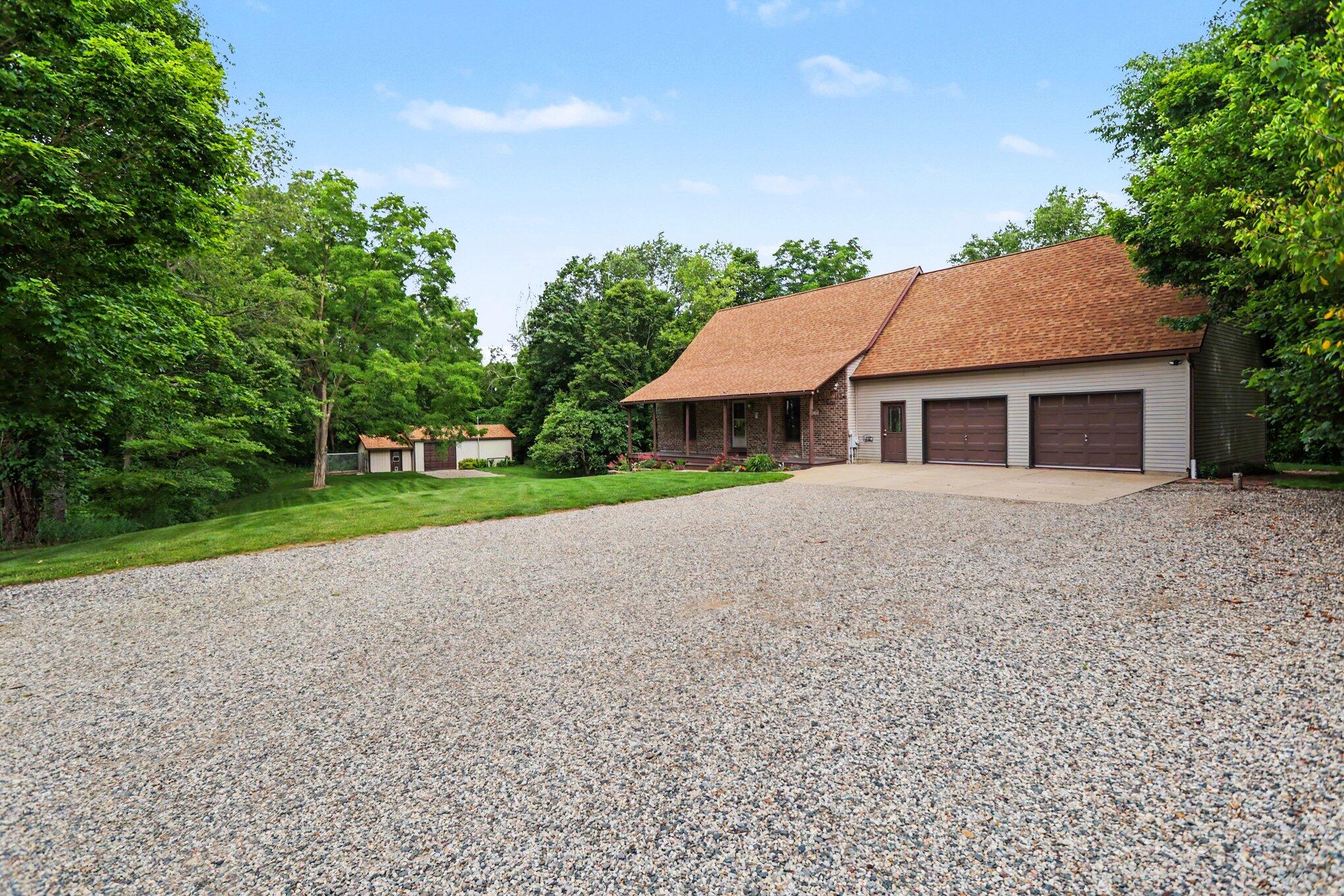 9411 Evart Road Nashville, MI 49073 - Photo 2 of 42 002_file_4850