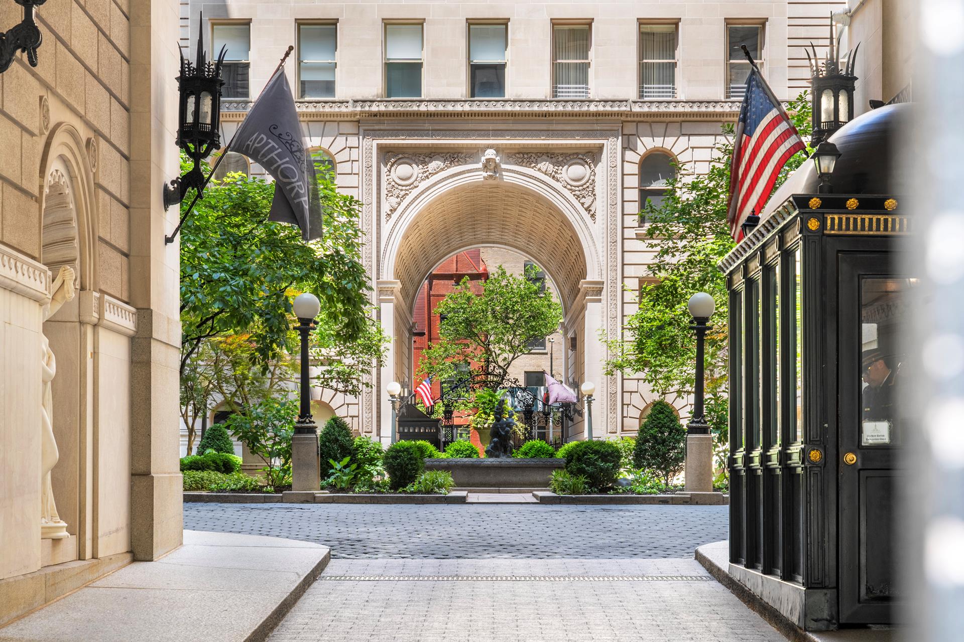 390 West End Avenue, Unit 2A Manhattan, NY 10024 - Photo 20 of 27 a front view of a building with garden