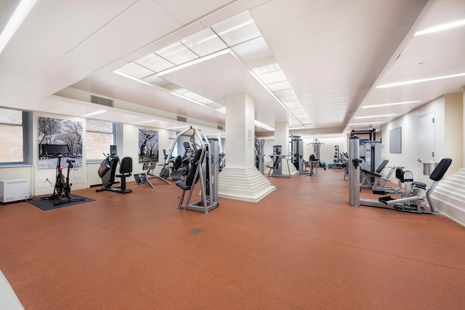 390 West End Avenue, Unit 2A Manhattan, NY 10024 - Photo 21 of 27 a view of a room with gym equipment