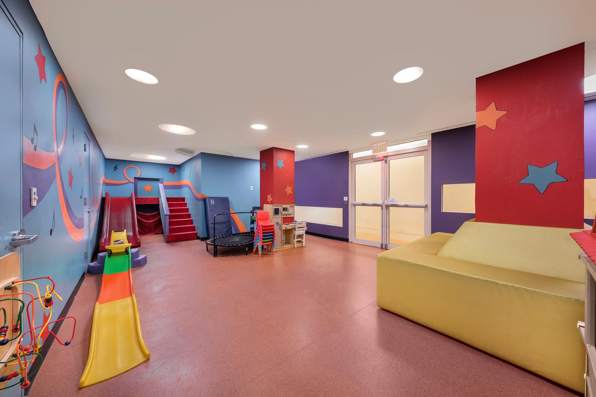 390 West End Avenue, Unit 2A Manhattan, NY 10024 - Photo 22 of 27 a living room with furniture and a table