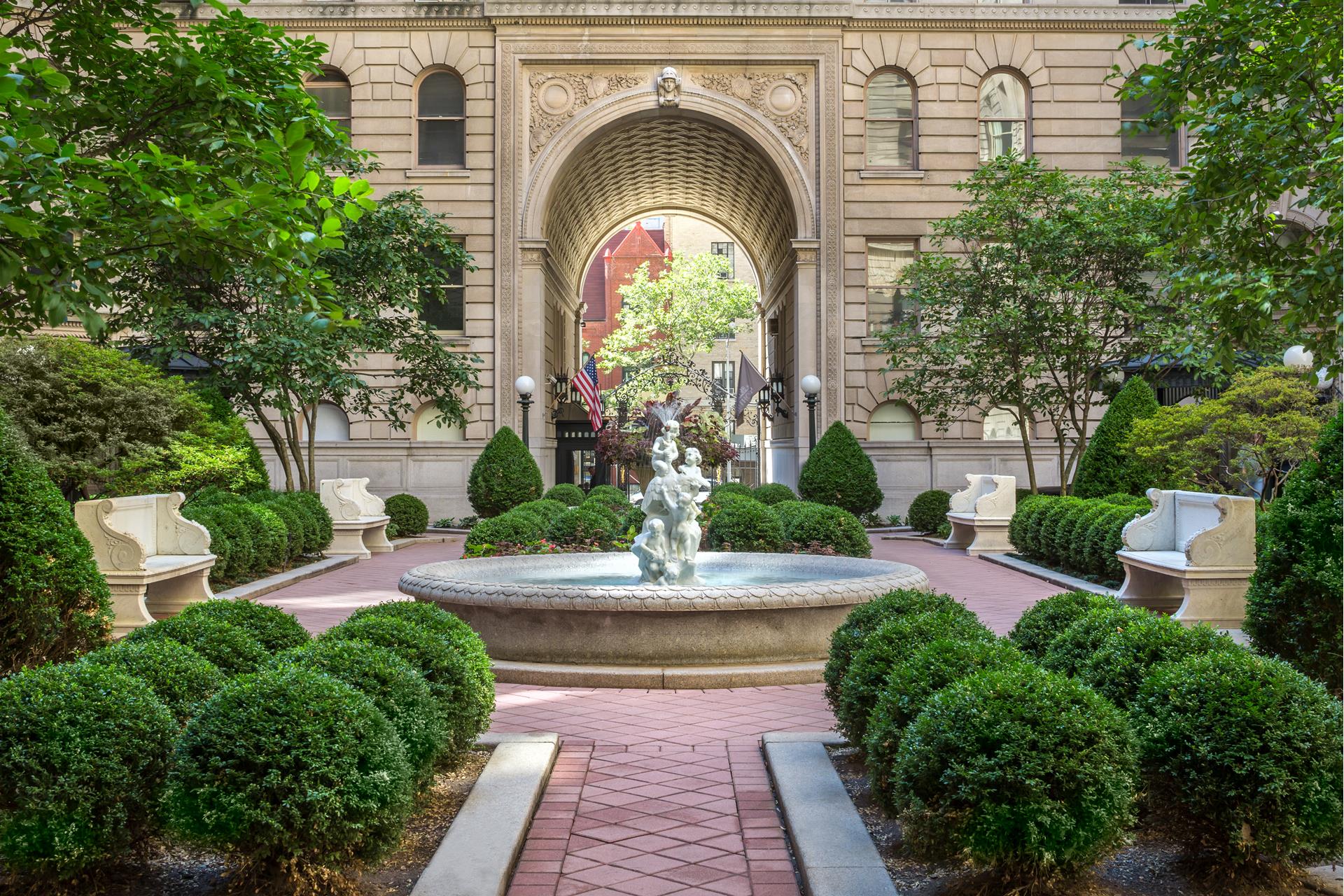 390 West End Avenue, Unit 2A Manhattan, NY 10024 - Photo 26 of 27 a front view of a house with garden