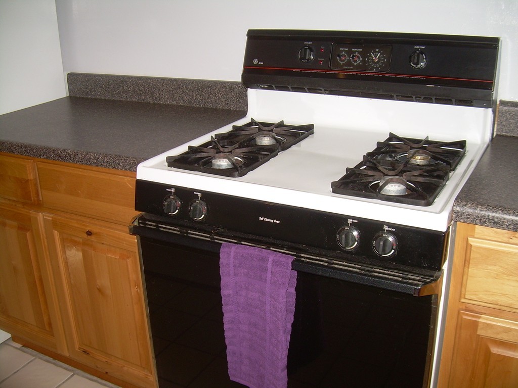 12 Northridge Road, Unit 12 Beverly, MA 01915 - Photo 5 of 26 Gallery Image 5