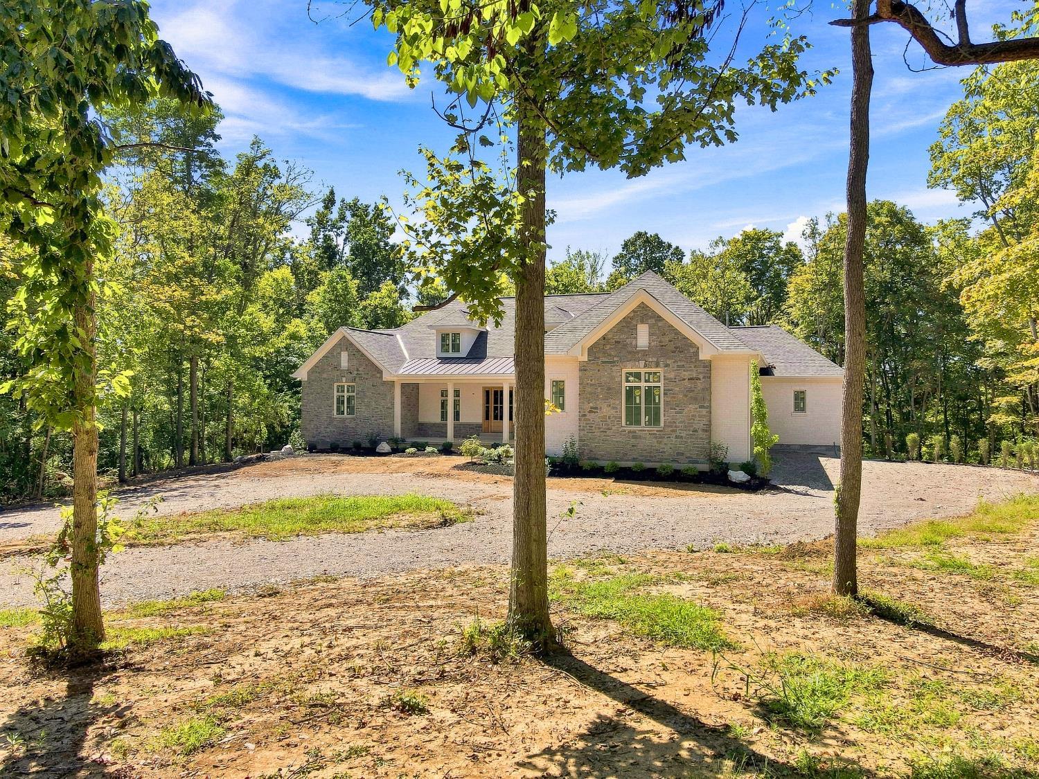 568 Locust Run Road Cincinnati, OH 45245 - Photo 2 of 61 Gallery Image 2
