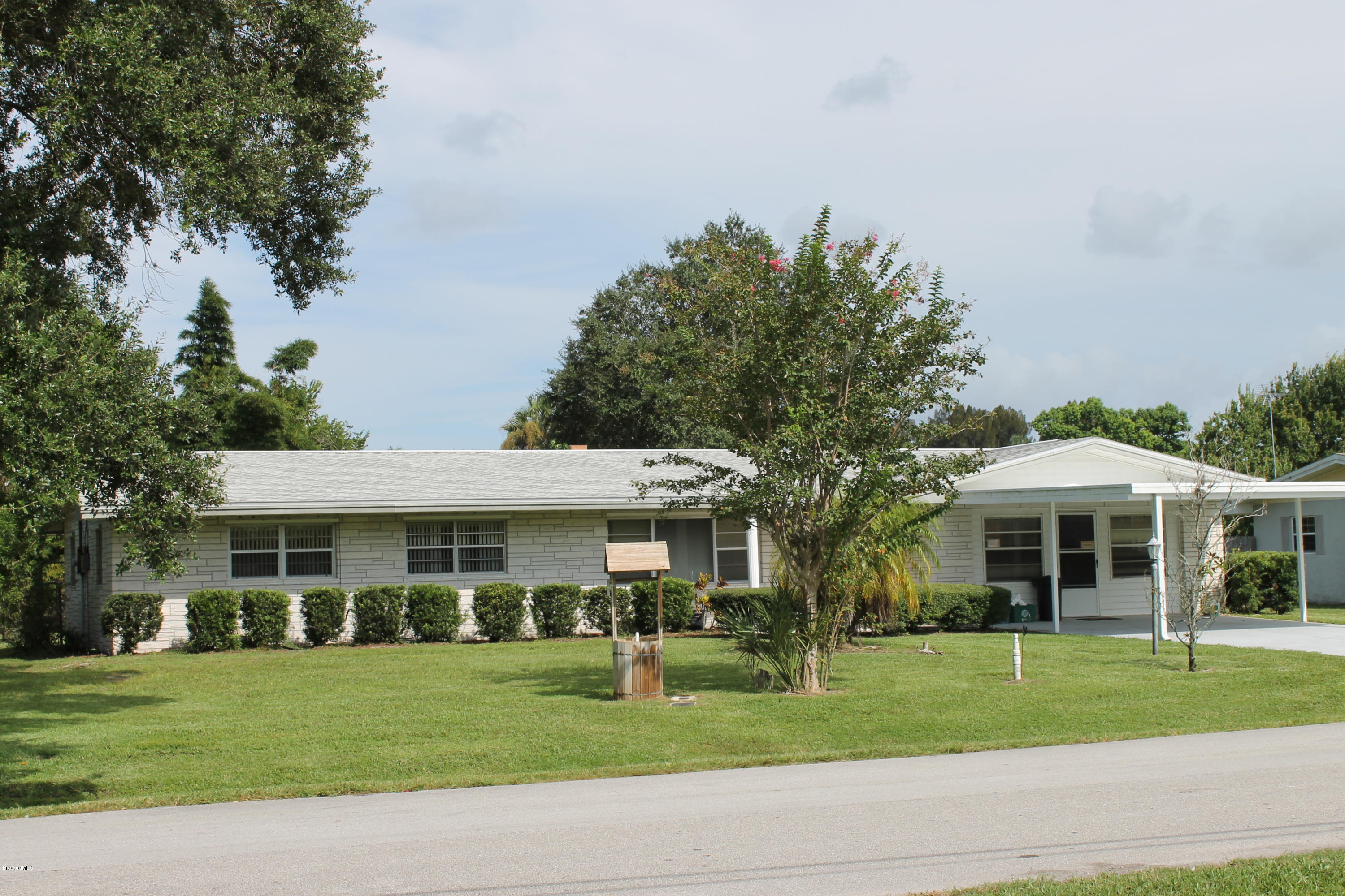 280 Baker Road Melbourne, FL 32934 - Photo 3 of 14 IMG_2427
