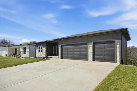 $795,000 | 1412 Northeast Ernest Way, Lee's Summit, MO 64086