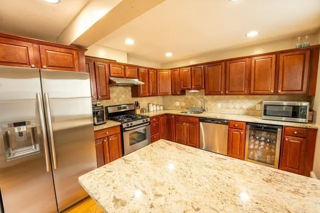 $3,600 | 15 Downer Court, Boston, MA 02122