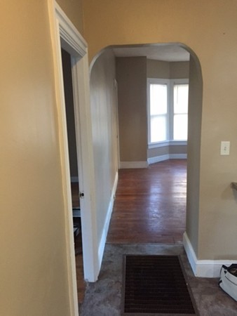 121 Cambridge Street Fall River, MA 02721 - Photo 5 of 12