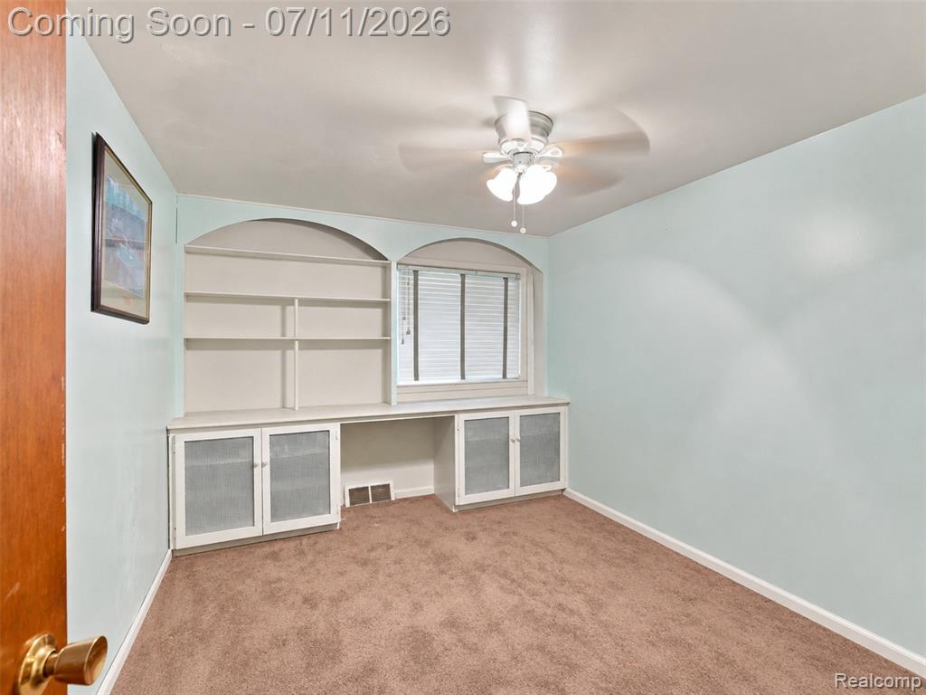 27679 Spring Arbor Drive Southfield, MI 48076 - Photo 14 of 31