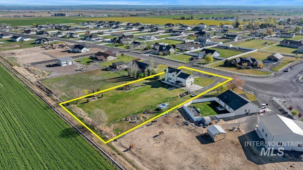 3813 North 2456 East Filer, ID 83328 - Photo 46 of 50 Aerial view of property and surrounding area with property parcel outlined