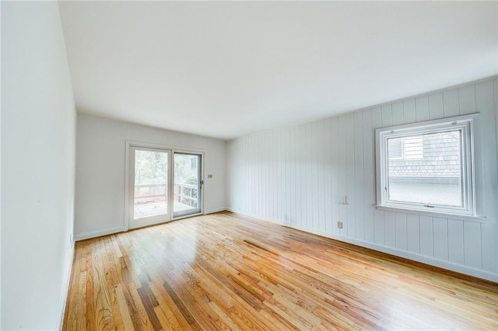 378 Hillside Drive Northwest Atlanta, GA 30342 - Photo 10 of 16