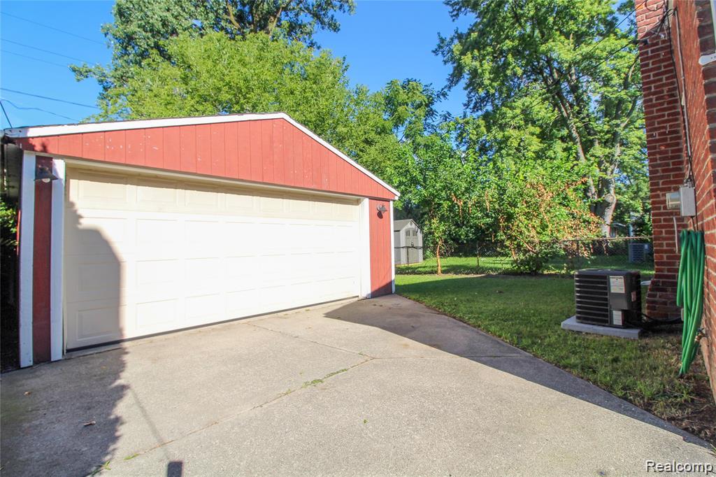 19169 Inkster Road Livonia, MI 48152 - Photo 23 of 29