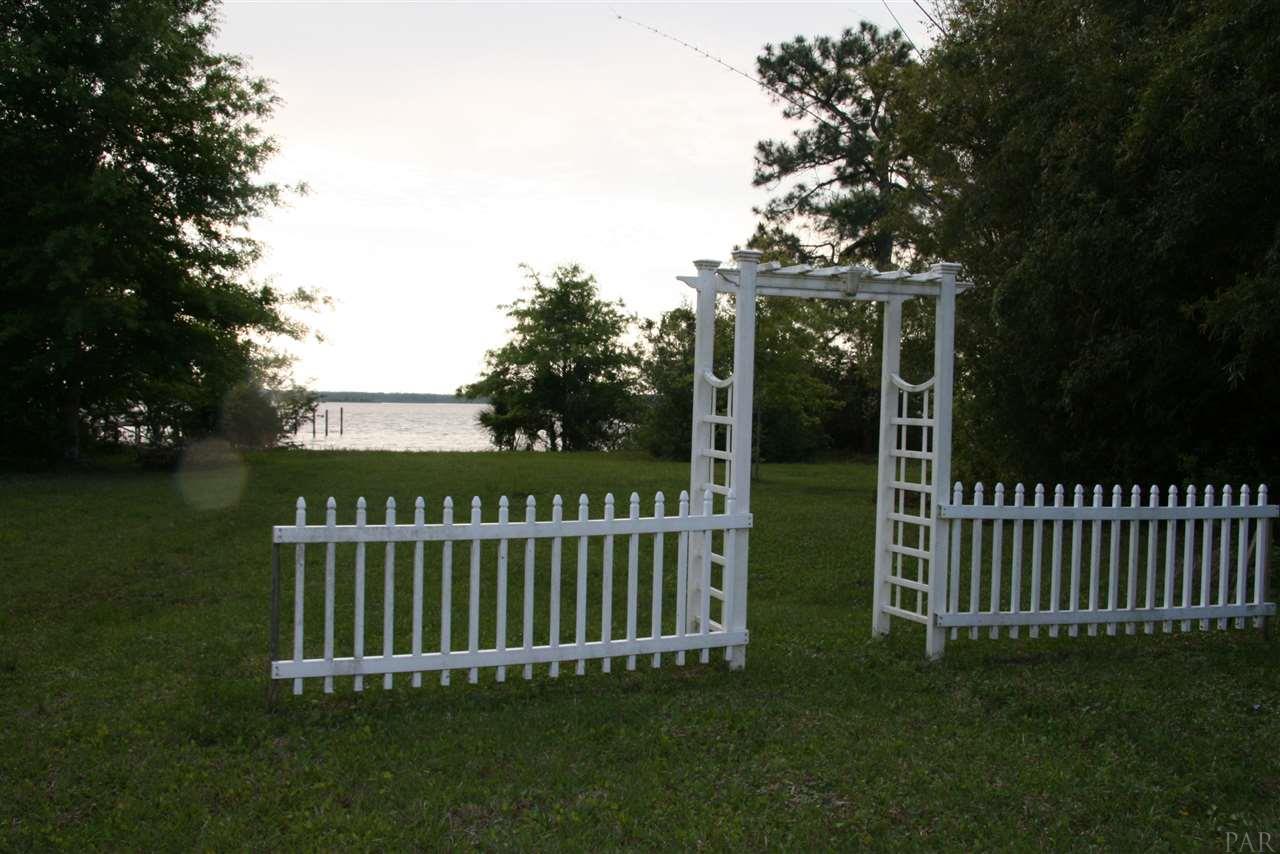 3304 Robinson Point Road Milton, FL 32583 - Photo 30 of 32