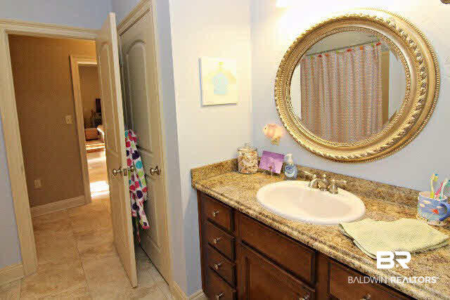 28041 Oakachoy Loop Daphne, AL 36526 - Photo 25 of 35 Jack and Jill Bath