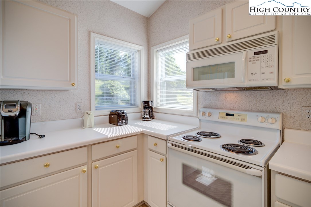 510 Elderberry Ridge Road, Unit G201 Beech Mountain, NC 28604 - Photo 10 of 29 Gallery Image 10