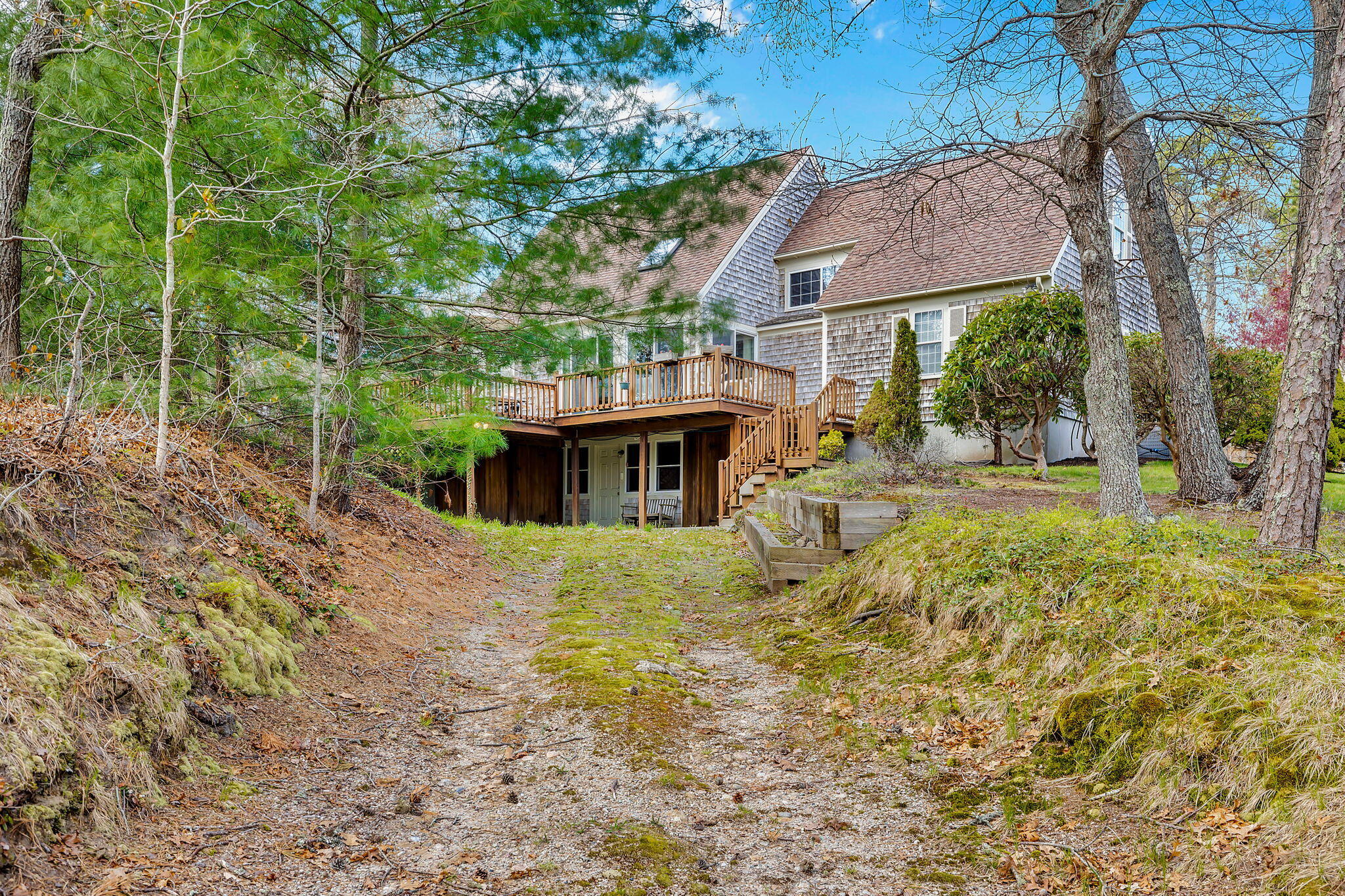 5 Vista Circle Centerville, MA 02632 - Photo 37 of 43 a front view of house with a garden